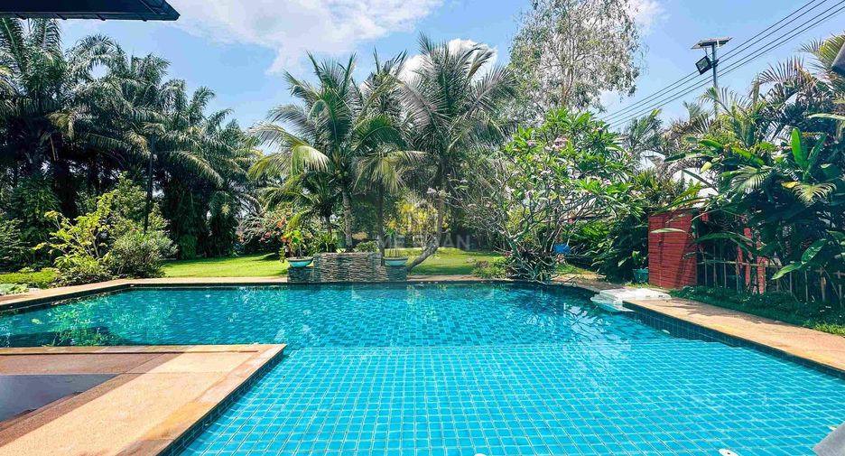 Villa zur Miete und zum Kauf mit 4 Zimmer in East Pattaya, Pattaya