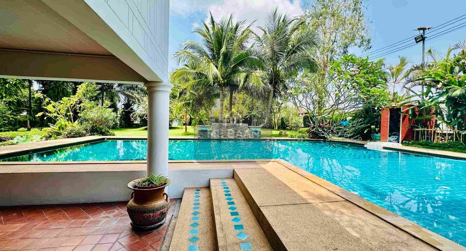 Villa zur Miete und zum Kauf mit 4 Zimmer in East Pattaya, Pattaya