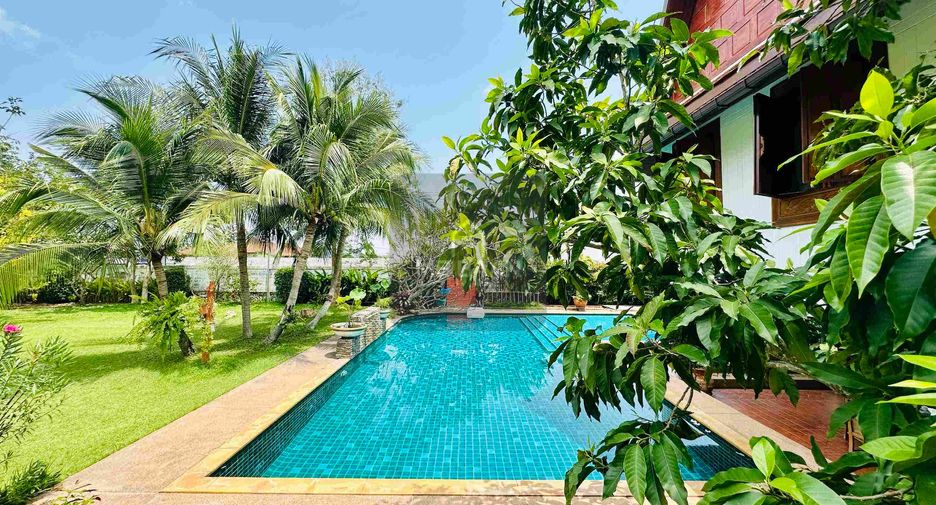 Villa zur Miete und zum Kauf mit 4 Zimmer in East Pattaya, Pattaya