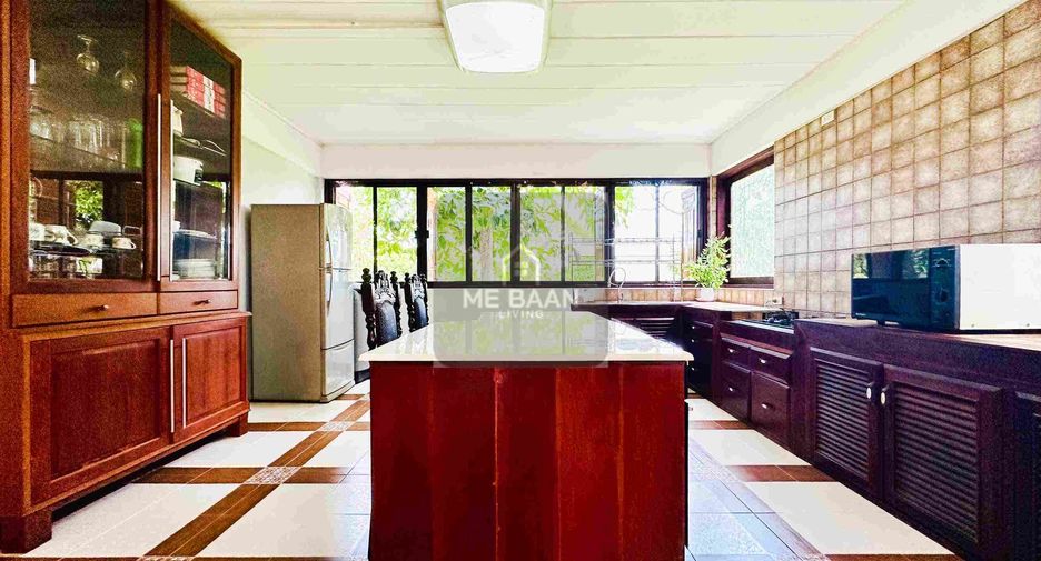 Villa zur Miete und zum Kauf mit 4 Zimmer in East Pattaya, Pattaya