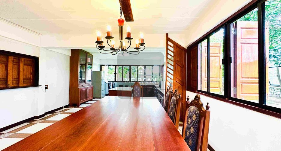 Villa zur Miete und zum Kauf mit 4 Zimmer in East Pattaya, Pattaya