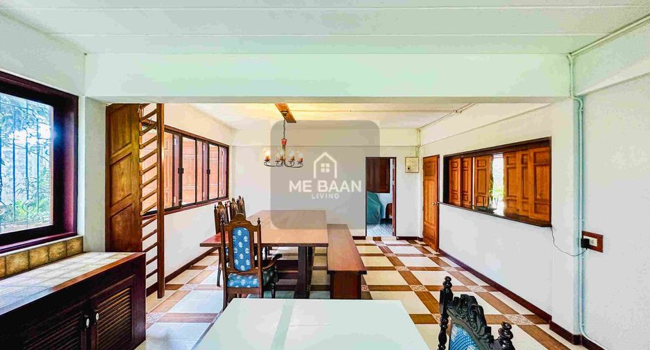 Villa zur Miete und zum Kauf mit 4 Zimmer in East Pattaya, Pattaya