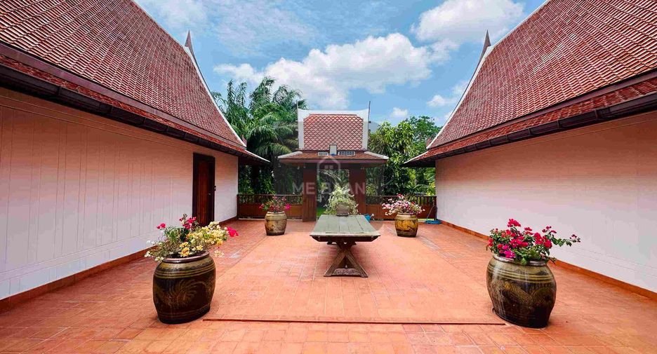 Villa zur Miete und zum Kauf mit 4 Zimmer in East Pattaya, Pattaya