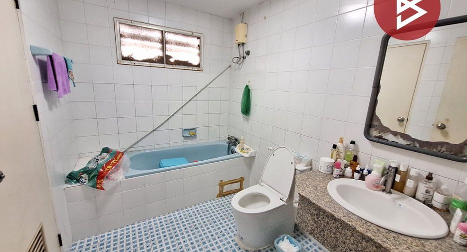 For sale 3 bedrooms house in Nong Chok, Bangkok