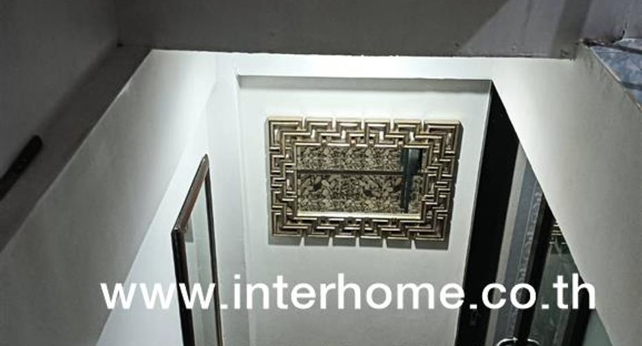 For sale 2 bedrooms retail Space in Bang Khun Thian, Bangkok