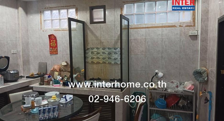 For sale 2 bedrooms retail Space in Bang Khun Thian, Bangkok