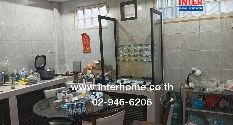 For sale 2 bedrooms retail Space in Bang Khun Thian, Bangkok