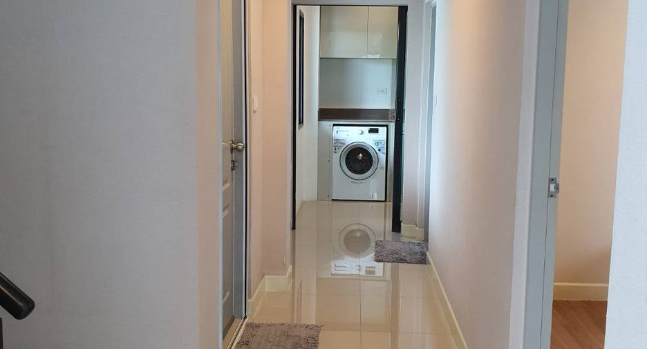 For rent 4 bedrooms house in Bang Khen, Bangkok
