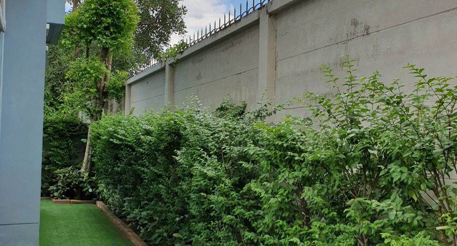 For rent 4 bedrooms house in Bang Khen, Bangkok