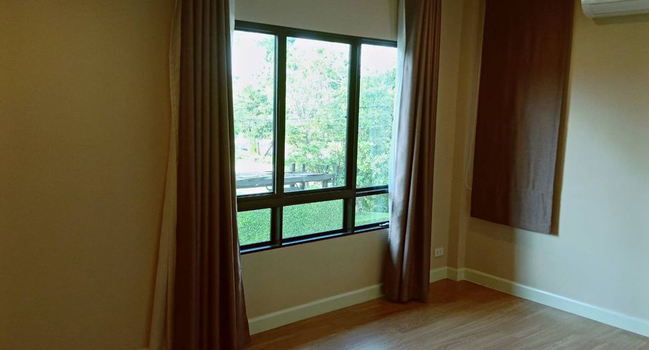 For rent 4 bedrooms house in Bang Khen, Bangkok