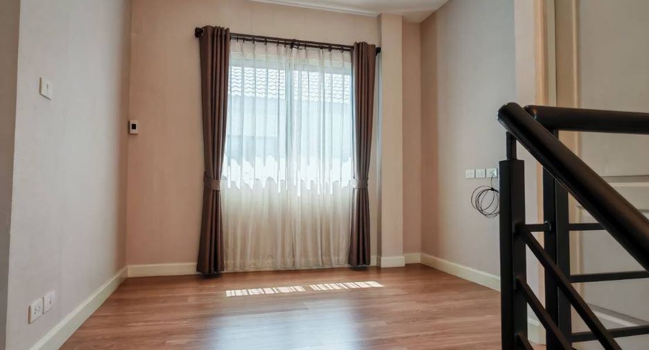 For rent 4 bedrooms house in Bang Khen, Bangkok