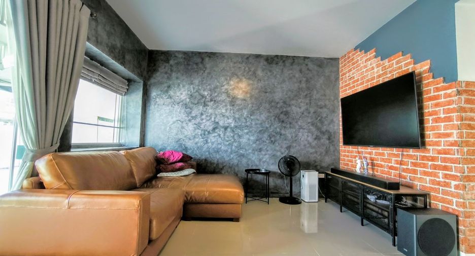 For rent 2 bedrooms townhouse in Bang Phli, Samut Prakan