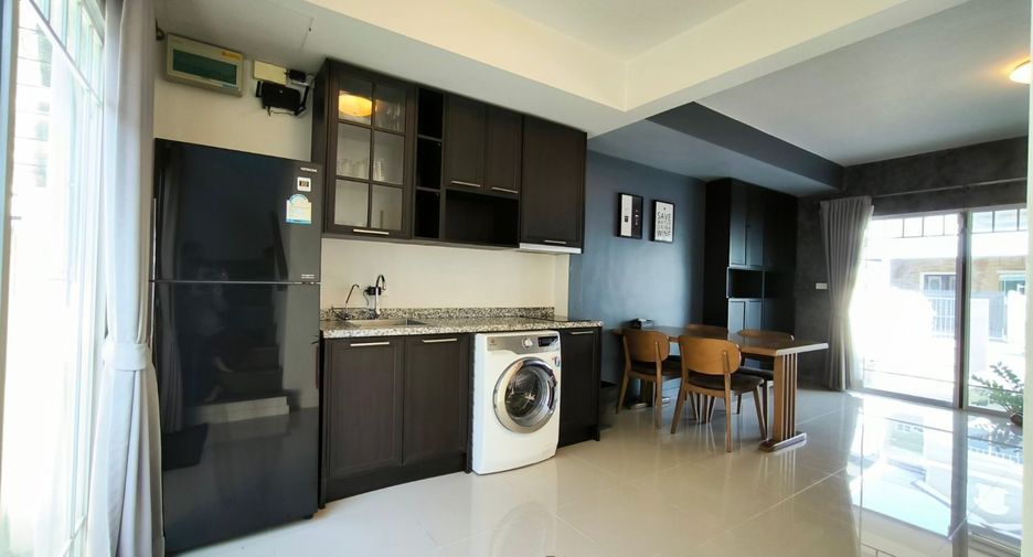 For rent 2 bedrooms townhouse in Bang Phli, Samut Prakan