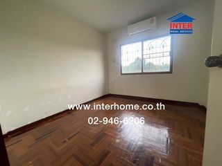 For sale 4 bedrooms townhouse in Lat Phrao, Bangkok