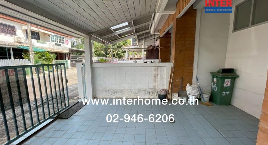 Reihenhaus zum Kauf mit 4 Zimmer in Lat Phrao, Bangkok