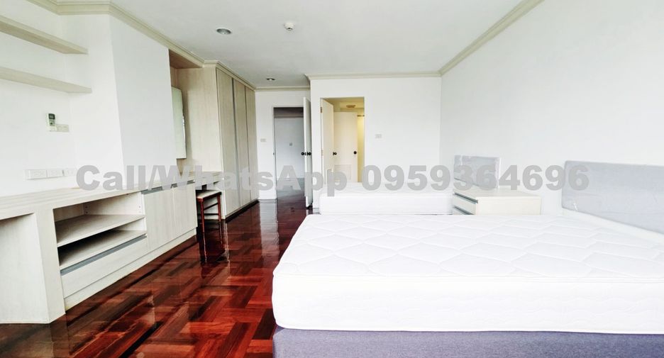 Apartamento en alquiler de 3 habitaciones en Khlong Toei, Bangkok
