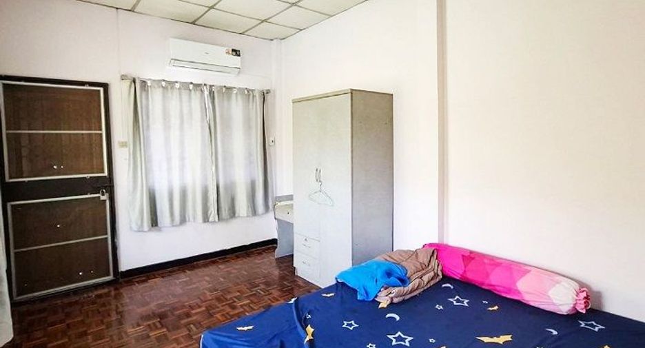 Casa adosada en venta de 3 habitaciones en Lam Luk Ka, Pathum Thani
