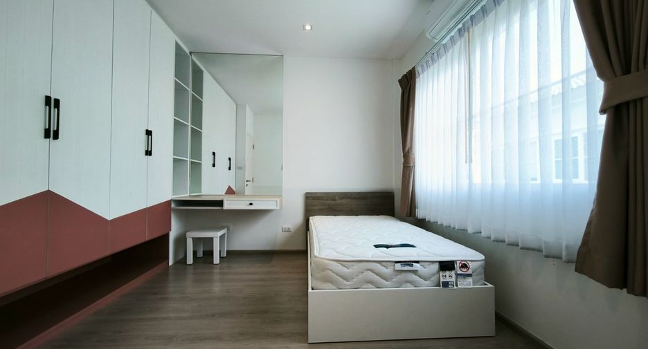 Reihenhaus zur Miete und zum Kauf mit 2 Zimmer in Prawet, Bangkok