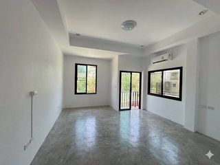 Casa adosada en venta de 2 habitaciones en Kathu, Phuket