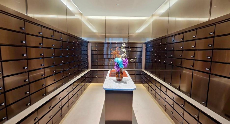 Wohnung zur Miete und zum Kauf mit 3 Zimmer in Sathon, Bangkok