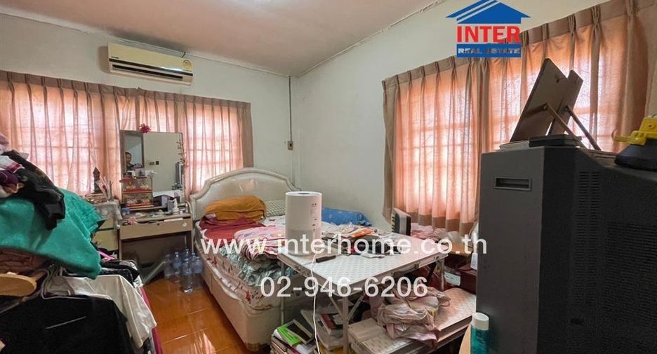 Casa adosada en venta de 2 habitaciones en Khlong Sam Wa, Bangkok