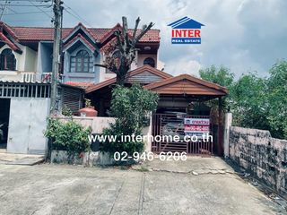 出售 2 卧室 联排别墅 在 Khlong Sam Wa, 曼谷