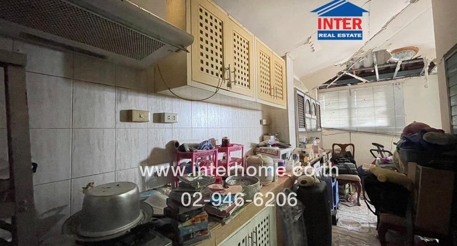Casa adosada en venta de 2 habitaciones en Khlong Sam Wa, Bangkok