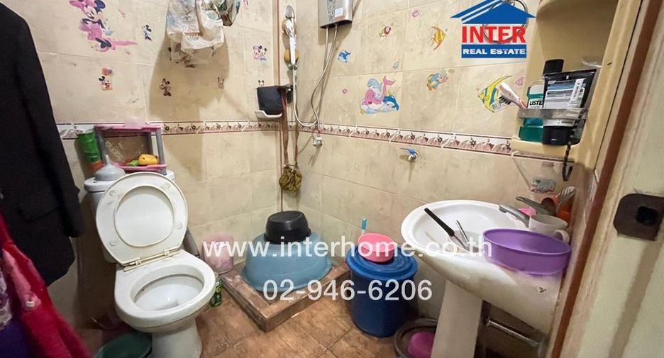 Casa adosada en venta de 2 habitaciones en Khlong Sam Wa, Bangkok