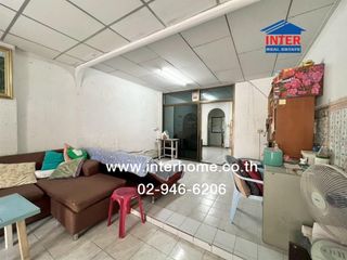 For sale 2 ベッドルーム townhouse in Saphan Sung, Bangkok