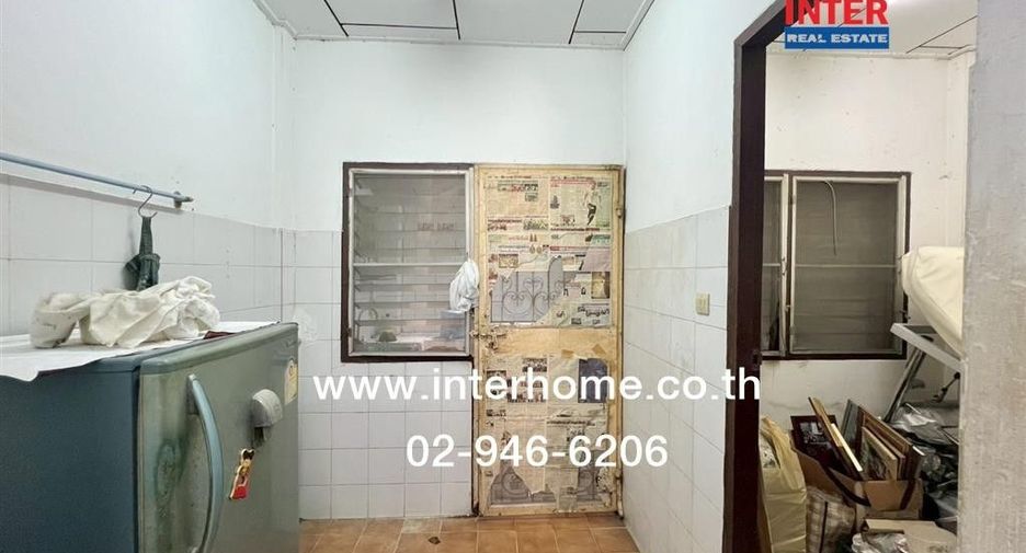 For sale 2 ベッドルーム townhouse in Saphan Sung, Bangkok