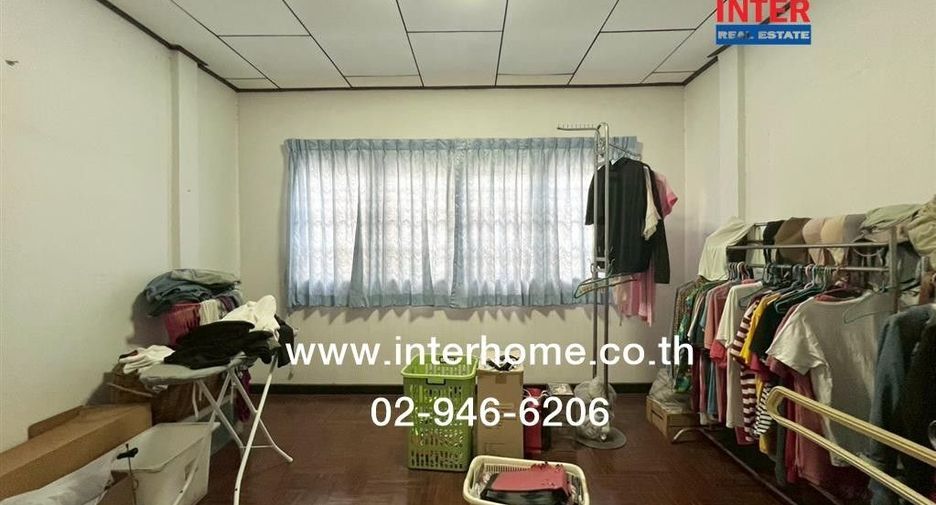 For sale 2 ベッドルーム townhouse in Saphan Sung, Bangkok