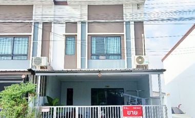 Reihenhaus zum Kauf mit 4 Zimmer in Sam Phran, Nakhon Pathom