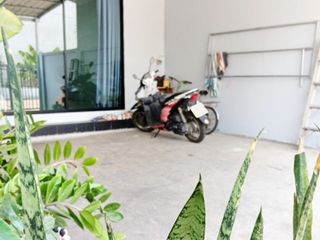 出售 4 卧室 联排别墅 在 Sam Phran, Nakhon Pathom