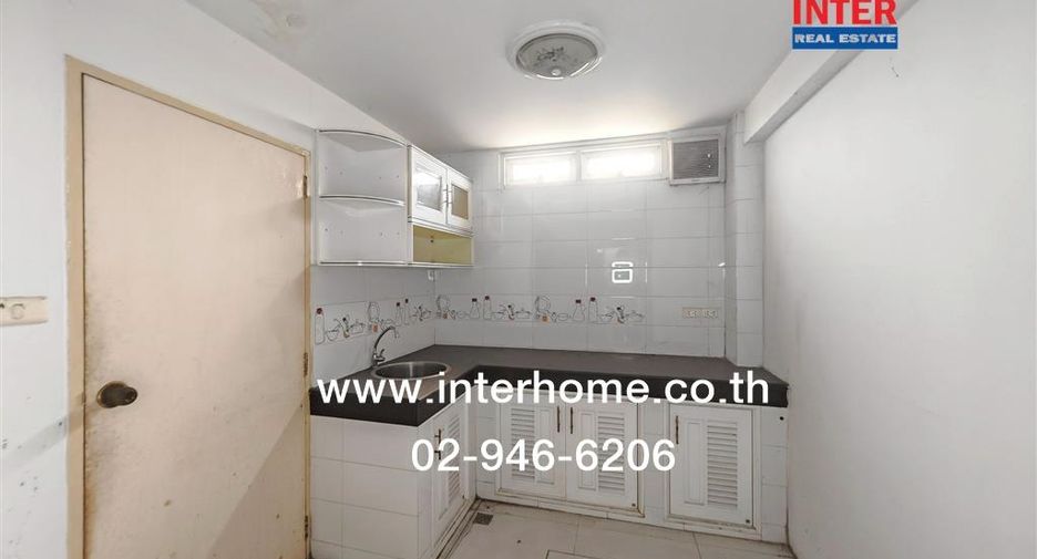 For sale 4 bedrooms retail Space in Bang Bon, Bangkok