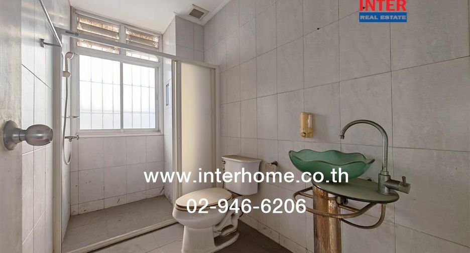 For sale 4 bedrooms retail Space in Bang Bon, Bangkok