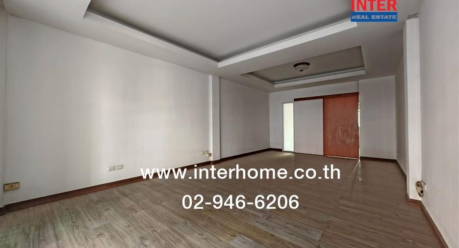 For sale 4 bedrooms retail Space in Bang Bon, Bangkok