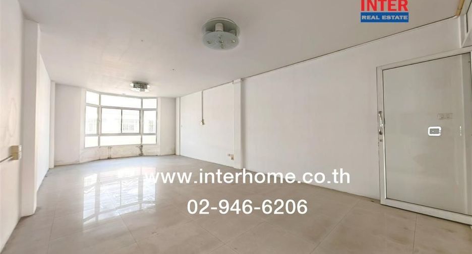 For sale 4 bedrooms retail Space in Bang Bon, Bangkok