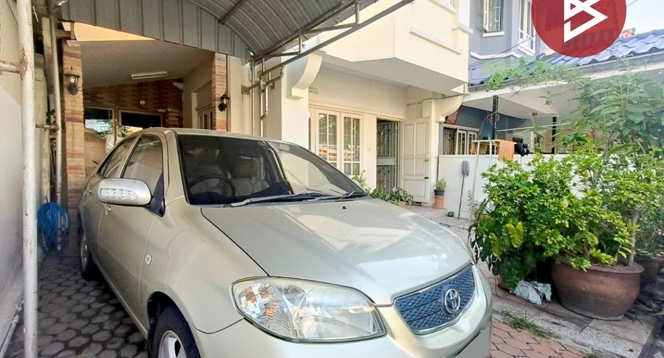 For sale 2 bedrooms townhouse in Bang Phli, Samut Prakan