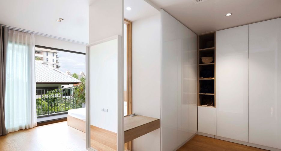 For sale 2 bedrooms condo in Yan Nawa, Bangkok