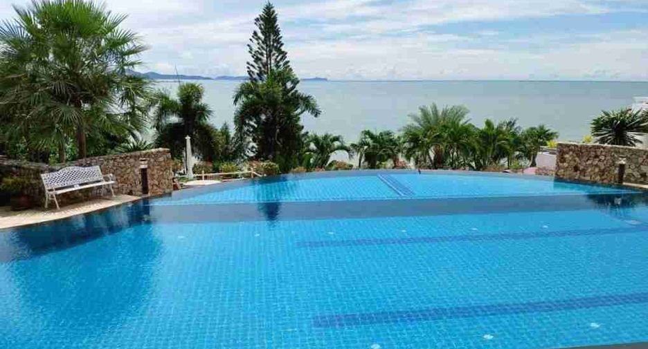 For sale 3 bedrooms condo in Bang Lamung, Chonburi