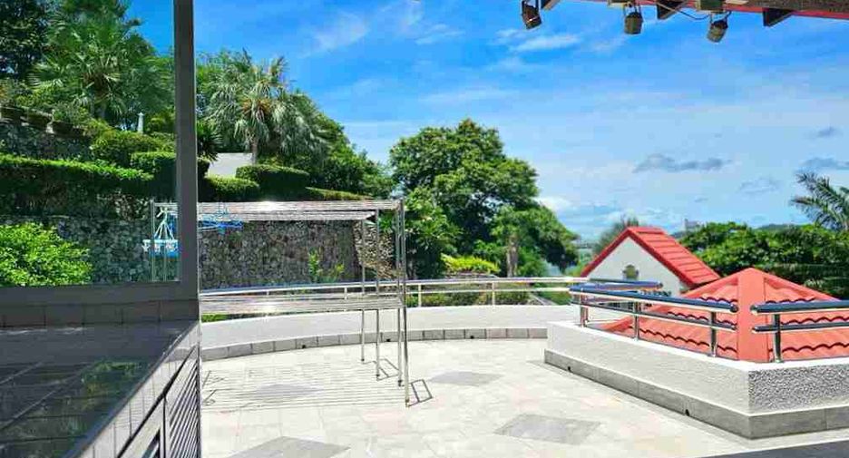 For sale 3 bedrooms condo in Bang Lamung, Chonburi
