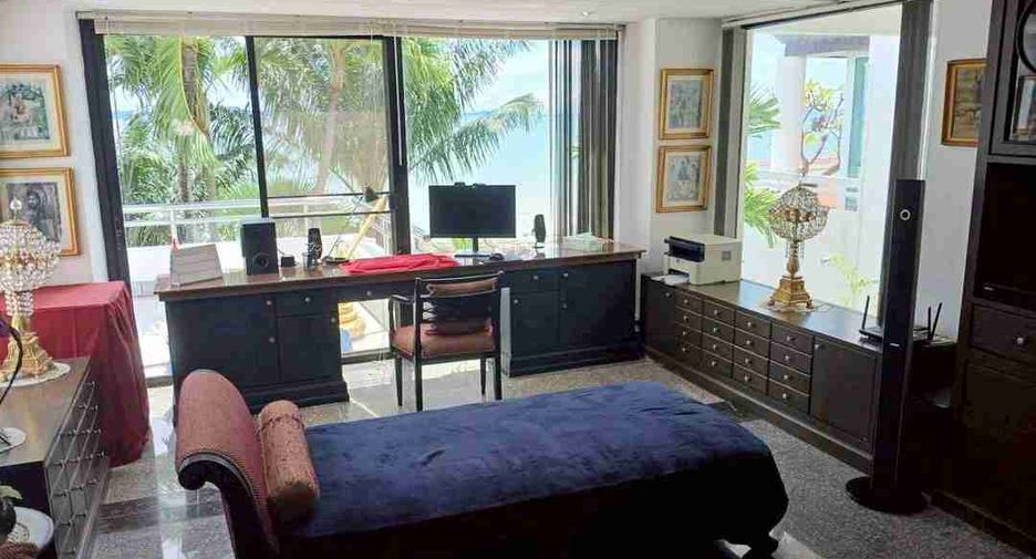 For sale 3 bedrooms condo in Bang Lamung, Chonburi