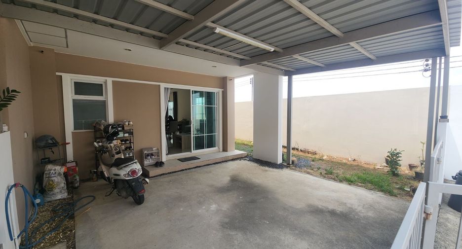 Casa adosada en venta de 4 habitaciones en Lat Lum Kaeo, Pathum Thani