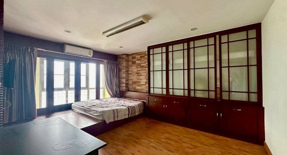 For rent and for sale 2 bedrooms condo in Si Racha, Chonburi