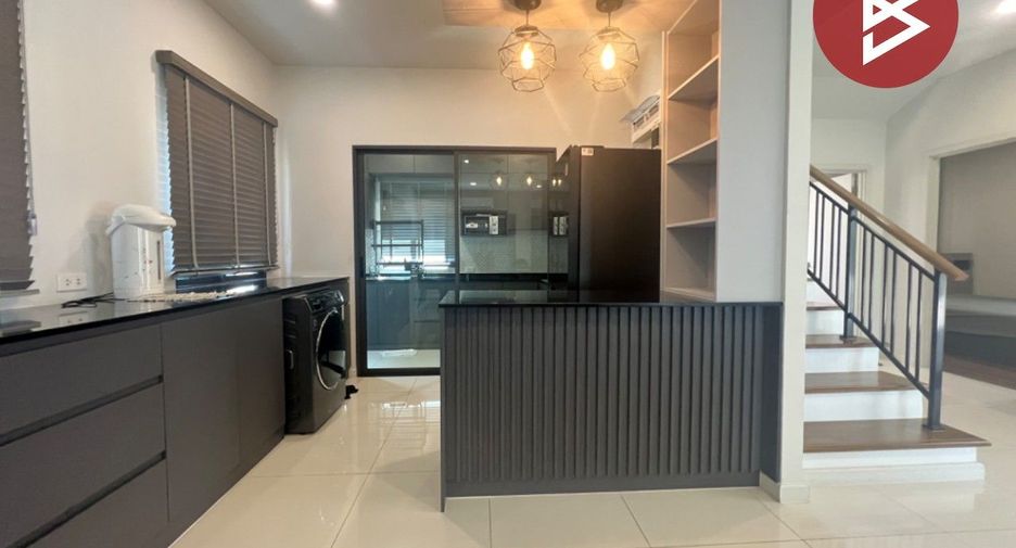 For sale 4 bedrooms house in Bang Phli, Samut Prakan