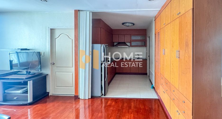 For sale 1 bed condo in Si Racha, Chonburi