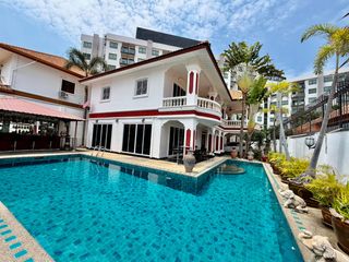 For rent and for sale 4 bedrooms villa in Bang Lamung, Chonburi