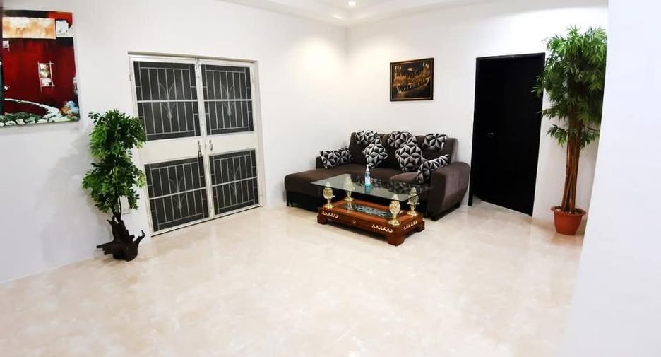 Villa zur Miete und zum Kauf mit 4 Zimmer in Bang Lamung, Chonburi