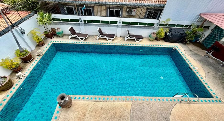 Villa zur Miete und zum Kauf mit 4 Zimmer in Bang Lamung, Chonburi