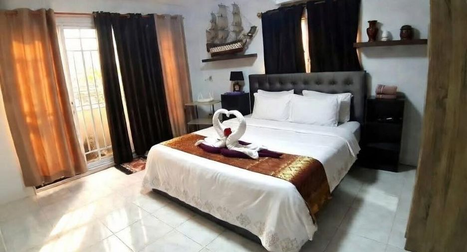 Villa zur Miete und zum Kauf mit 4 Zimmer in Bang Lamung, Chonburi